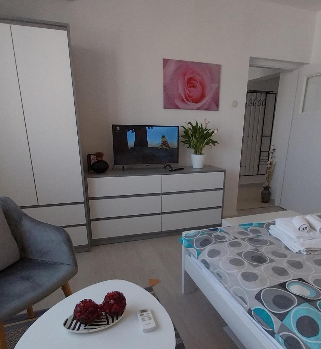 Studio M Pula Bagian luar foto